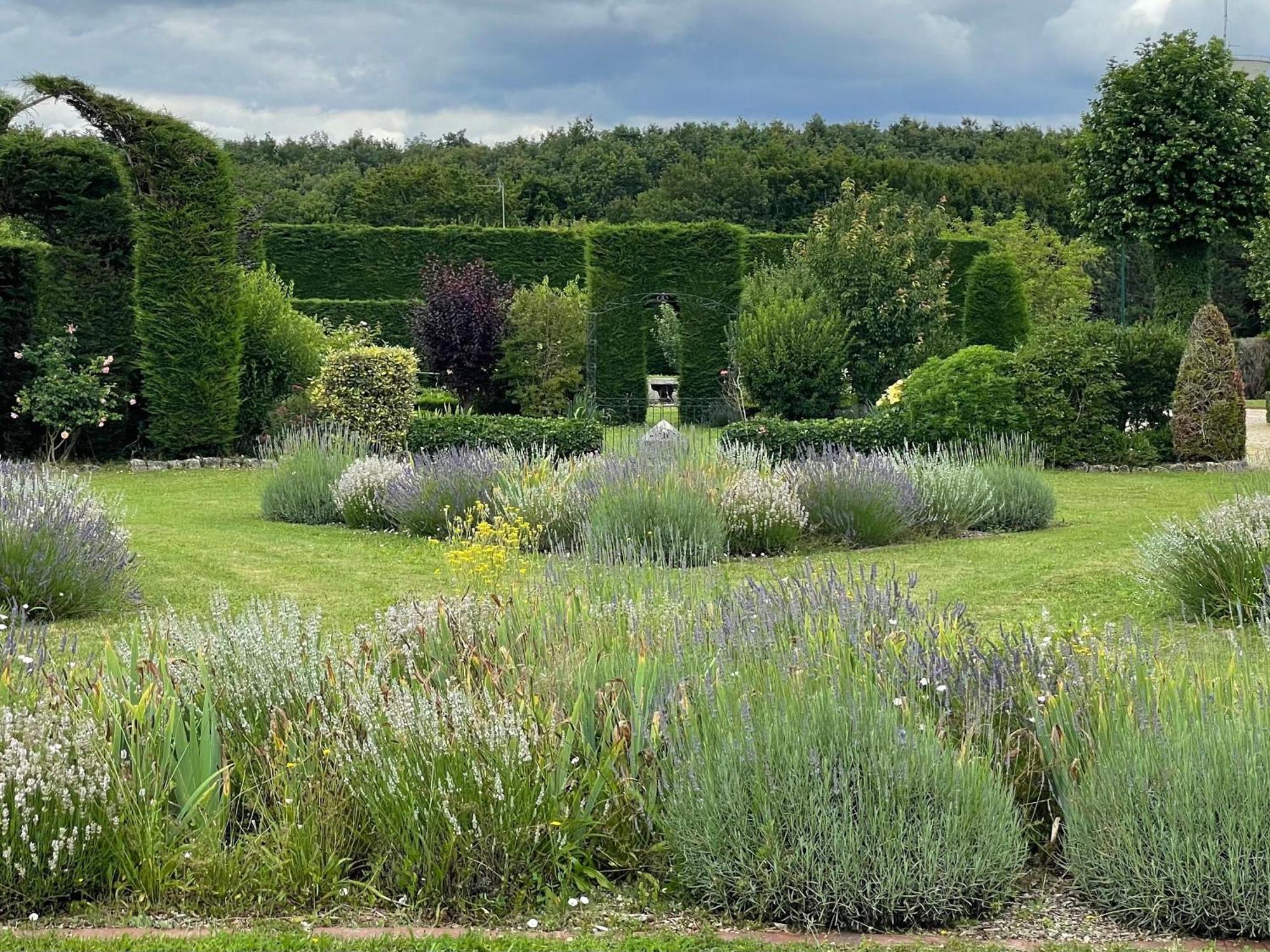 Maison De Famille Pres De Montargis - Elegance Et Confort En Foret - Fr-1-590-354 Paucourt 外观 照片